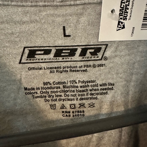 PBR Professional bull rider NWT t-shirt tee Women’s size Large - Picture 3 of 3